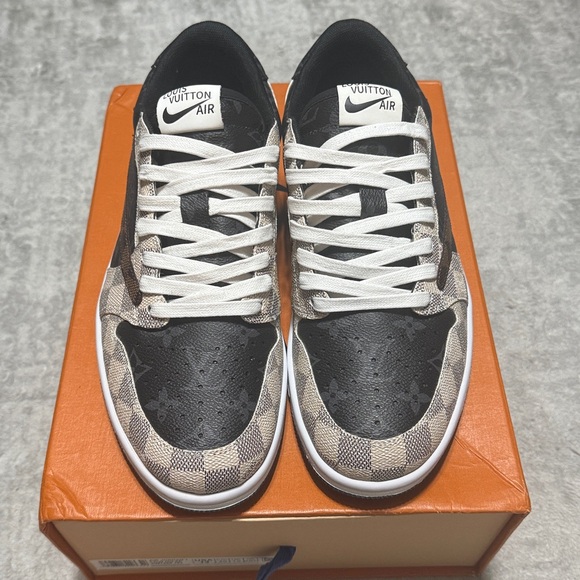 Air Jordan 1 low Louis Vuitton Monogram - Picture 2 of 9